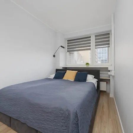 Air Conditioned In Strict Center With Balcony By Renters Apartamento *