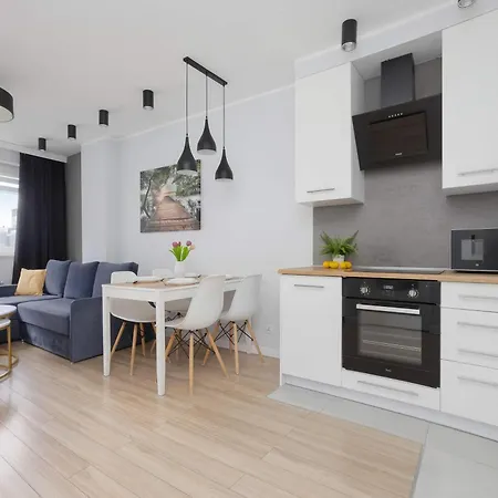 Air Conditioned In Strict Center With Balcony By Renters Apartamento Varsóvia