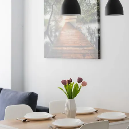 Apartamento Air Conditioned In Strict Center With Balcony By Renters *